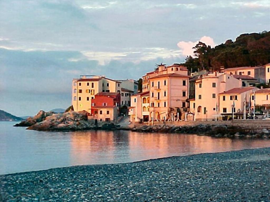 Hotel La Conchiglia Marciana Marina  Exterior photo
